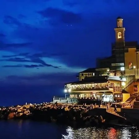 Joanna House - Japartments *