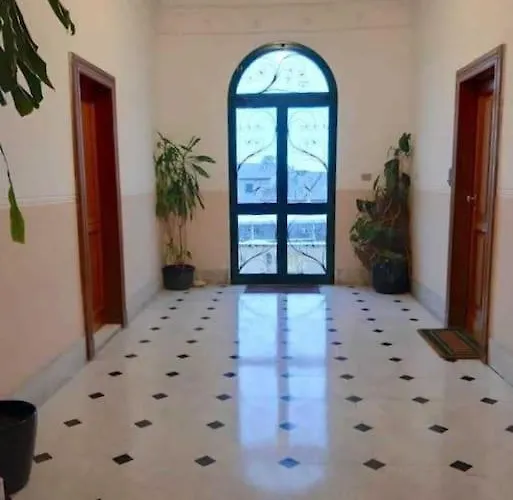 Joanna House - Japartments Apartman *